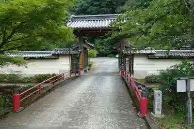 金剛院の山門・神門