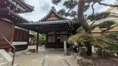 西之坊(大阪府)