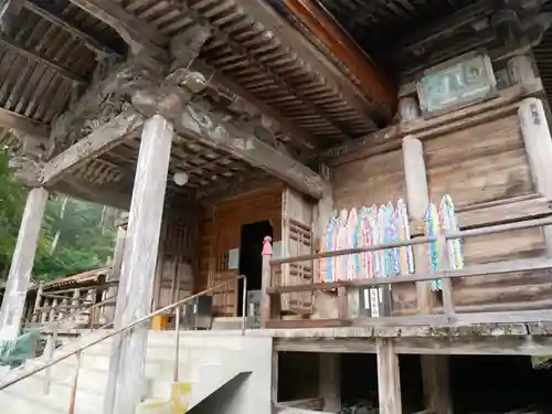 明石寺の本殿・本堂