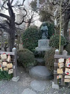 亀戸天神社の{uncategorized: "未分類", other: "その他", undefined: "問題あり", building: "その他建物", grave: "お墓", sacred_gate: "鳥居", guardian: "狛犬", statue: "像", buddha: "仏像", history: "歴史", nature: "自然", garden: "庭園", animal: "動物", pagoda: "塔", temizu: "手水舎", mountain_gate: "山門・神門", sanctuary: "本殿・本堂", subordinate: "末社・摂社", art: "芸術", scenery: "景色", jizo: "地蔵", ema: "絵馬", goshuin: "御朱印", omikuji: "おみくじ", items: "授与品その他", amulet: "お守り", goshuincho: "御朱印帳", eats: "食事", festival: "お祭り", votive_dance: "神楽", shichigosan: "七五三参", wedding: "結婚式", experience: "体験その他", initially: "初詣", around: "周辺", anti_infection: "感染症対策"}