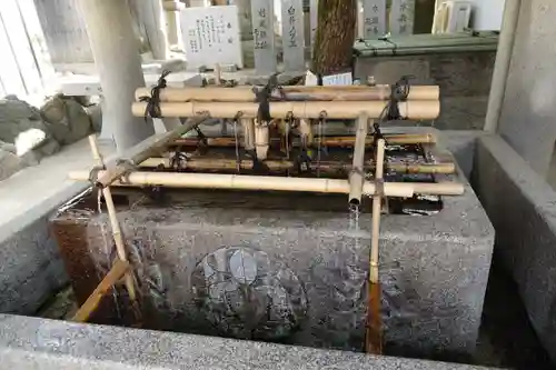 石切劔箭神社の手水舎