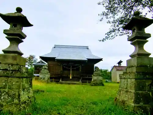 温泉神社(佐良土)の本殿・本堂