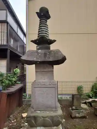 八幡社の塔