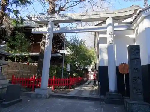 下谷神社の鳥居