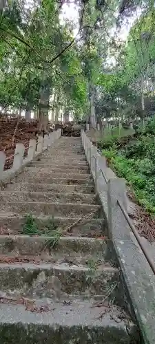 天照御祖神社の{uncategorized: "未分類", other: "その他", undefined: "問題あり", building: "その他建物", grave: "お墓", sacred_gate: "鳥居", guardian: "狛犬", statue: "像", buddha: "仏像", history: "歴史", nature: "自然", garden: "庭園", animal: "動物", pagoda: "塔", temizu: "手水舎", mountain_gate: "山門・神門", sanctuary: "本殿・本堂", subordinate: "末社・摂社", art: "芸術", scenery: "景色", jizo: "地蔵", ema: "絵馬", goshuin: "御朱印", omikuji: "おみくじ", items: "授与品その他", amulet: "お守り", goshuincho: "御朱印帳", eats: "食事", festival: "お祭り", votive_dance: "神楽", shichigosan: "七五三参", wedding: "結婚式", experience: "体験その他", initially: "初詣", around: "周辺", anti_infection: "感染症対策"}