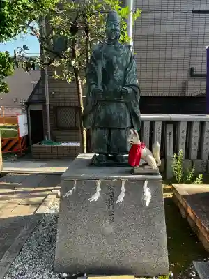 安倍晴明神社（阿倍王子神社境外末社）の{uncategorized: "未分類", other: "その他", undefined: "問題あり", building: "その他建物", grave: "お墓", sacred_gate: "鳥居", guardian: "狛犬", statue: "像", buddha: "仏像", history: "歴史", nature: "自然", garden: "庭園", animal: "動物", pagoda: "塔", temizu: "手水舎", mountain_gate: "山門・神門", sanctuary: "本殿・本堂", subordinate: "末社・摂社", art: "芸術", scenery: "景色", jizo: "地蔵", ema: "絵馬", goshuin: "御朱印", omikuji: "おみくじ", items: "授与品その他", amulet: "お守り", goshuincho: "御朱印帳", eats: "食事", festival: "お祭り", votive_dance: "神楽", shichigosan: "七五三参", wedding: "結婚式", experience: "体験その他", initially: "初詣", around: "周辺", anti_infection: "感染症対策"}