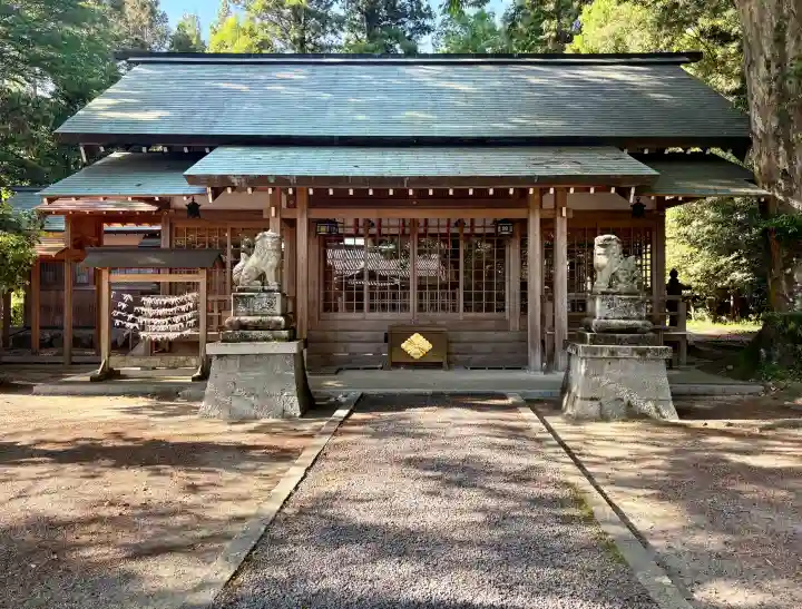 神戸神社の{uncategorized: "未分類", other: "その他", undefined: "問題あり", building: "その他建物", grave: "お墓", sacred_gate: "鳥居", guardian: "狛犬", statue: "像", buddha: "仏像", history: "歴史", nature: "自然", garden: "庭園", animal: "動物", pagoda: "塔", temizu: "手水舎", mountain_gate: "山門・神門", sanctuary: "本殿・本堂", subordinate: "末社・摂社", art: "芸術", scenery: "景色", jizo: "地蔵", ema: "絵馬", goshuin: "御朱印", omikuji: "おみくじ", items: "授与品その他", amulet: "お守り", goshuincho: "御朱印帳", eats: "食事", festival: "お祭り", votive_dance: "神楽", shichigosan: "七五三参", wedding: "結婚式", experience: "体験その他", initially: "初詣", around: "周辺", anti_infection: "感染症対策"}