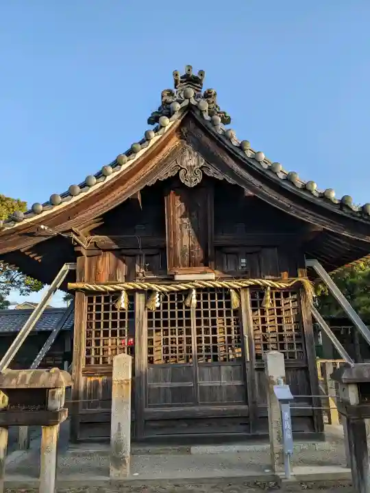 八幡社の{uncategorized: "未分類", other: "その他", undefined: "問題あり", building: "その他建物", grave: "お墓", sacred_gate: "鳥居", guardian: "狛犬", statue: "像", buddha: "仏像", history: "歴史", nature: "自然", garden: "庭園", animal: "動物", pagoda: "塔", temizu: "手水舎", mountain_gate: "山門・神門", sanctuary: "本殿・本堂", subordinate: "末社・摂社", art: "芸術", scenery: "景色", jizo: "地蔵", ema: "絵馬", goshuin: "御朱印", omikuji: "おみくじ", items: "授与品その他", amulet: "お守り", goshuincho: "御朱印帳", eats: "食事", festival: "お祭り", votive_dance: "神楽", shichigosan: "七五三参", wedding: "結婚式", experience: "体験その他", initially: "初詣", around: "周辺", anti_infection: "感染症対策"}