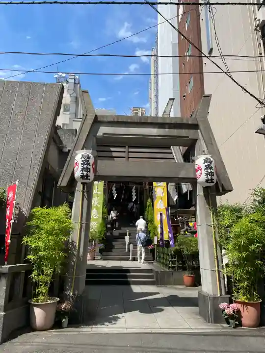 烏森神社の{uncategorized: "未分類", other: "その他", undefined: "問題あり", building: "その他建物", grave: "お墓", sacred_gate: "鳥居", guardian: "狛犬", statue: "像", buddha: "仏像", history: "歴史", nature: "自然", garden: "庭園", animal: "動物", pagoda: "塔", temizu: "手水舎", mountain_gate: "山門・神門", sanctuary: "本殿・本堂", subordinate: "末社・摂社", art: "芸術", scenery: "景色", jizo: "地蔵", ema: "絵馬", goshuin: "御朱印", omikuji: "おみくじ", items: "授与品その他", amulet: "お守り", goshuincho: "御朱印帳", eats: "食事", festival: "お祭り", votive_dance: "神楽", shichigosan: "七五三参", wedding: "結婚式", experience: "体験その他", initially: "初詣", around: "周辺", anti_infection: "感染症対策"}