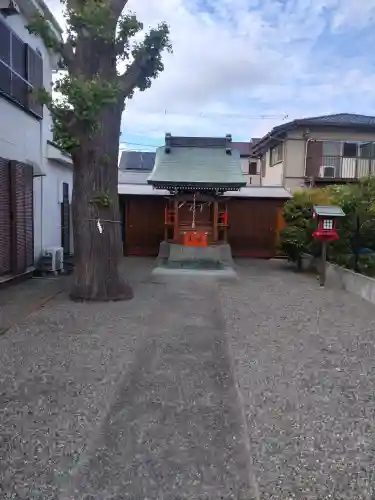 小松原稲荷神社の{uncategorized: "未分類", other: "その他", undefined: "問題あり", building: "その他建物", grave: "お墓", sacred_gate: "鳥居", guardian: "狛犬", statue: "像", buddha: "仏像", history: "歴史", nature: "自然", garden: "庭園", animal: "動物", pagoda: "塔", temizu: "手水舎", mountain_gate: "山門・神門", sanctuary: "本殿・本堂", subordinate: "末社・摂社", art: "芸術", scenery: "景色", jizo: "地蔵", ema: "絵馬", goshuin: "御朱印", omikuji: "おみくじ", items: "授与品その他", amulet: "お守り", goshuincho: "御朱印帳", eats: "食事", festival: "お祭り", votive_dance: "神楽", shichigosan: "七五三参", wedding: "結婚式", experience: "体験その他", initially: "初詣", around: "周辺", anti_infection: "感染症対策"}