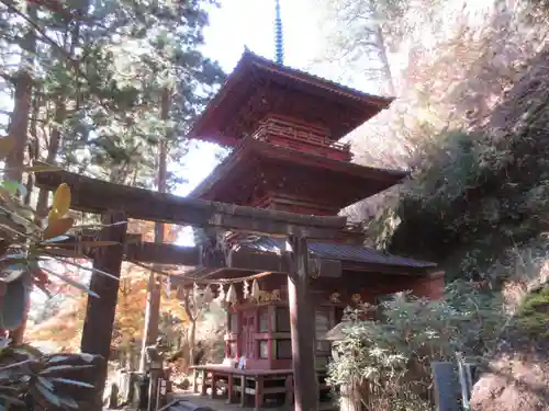 榛名神社の塔