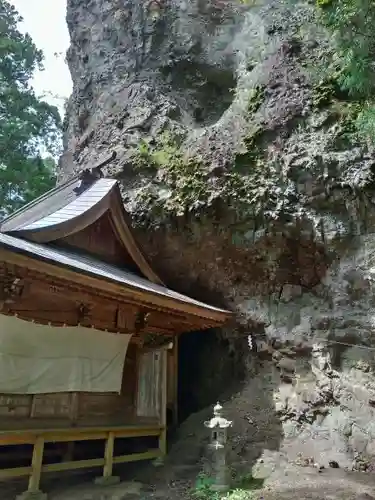 中之嶽神社の本殿