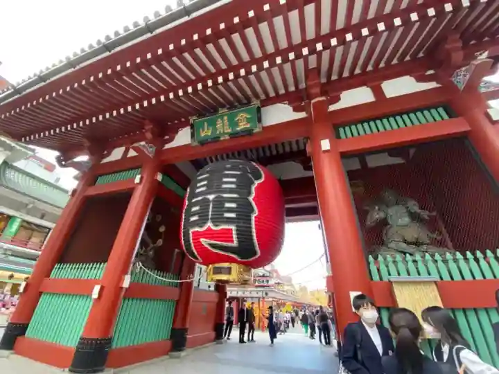 浅草寺の{uncategorized: "未分類", other: "その他", undefined: "問題あり", building: "その他建物", grave: "お墓", sacred_gate: "鳥居", guardian: "狛犬", statue: "像", buddha: "仏像", history: "歴史", nature: "自然", garden: "庭園", animal: "動物", pagoda: "塔", temizu: "手水舎", mountain_gate: "山門・神門", sanctuary: "本殿・本堂", subordinate: "末社・摂社", art: "芸術", scenery: "景色", jizo: "地蔵", ema: "絵馬", goshuin: "御朱印", omikuji: "おみくじ", items: "授与品その他", amulet: "お守り", goshuincho: "御朱印帳", eats: "食事", festival: "お祭り", votive_dance: "神楽", shichigosan: "七五三参", wedding: "結婚式", experience: "体験その他", initially: "初詣", around: "周辺", anti_infection: "感染症対策"}