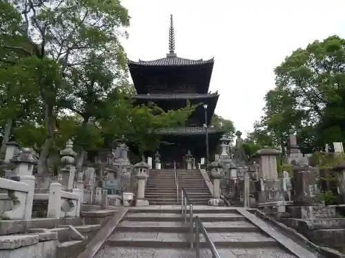 くろ谷 金戒光明寺の塔