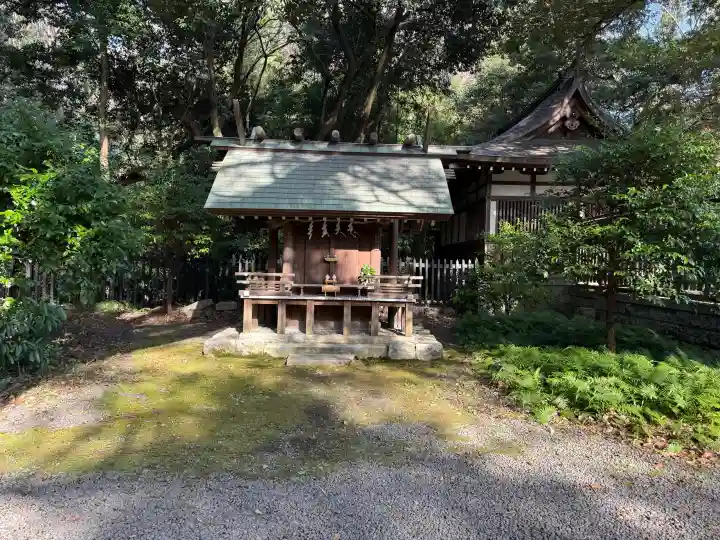 竈山神社の{uncategorized: "未分類", other: "その他", undefined: "問題あり", building: "その他建物", grave: "お墓", sacred_gate: "鳥居", guardian: "狛犬", statue: "像", buddha: "仏像", history: "歴史", nature: "自然", garden: "庭園", animal: "動物", pagoda: "塔", temizu: "手水舎", mountain_gate: "山門・神門", sanctuary: "本殿・本堂", subordinate: "末社・摂社", art: "芸術", scenery: "景色", jizo: "地蔵", ema: "絵馬", goshuin: "御朱印", omikuji: "おみくじ", items: "授与品その他", amulet: "お守り", goshuincho: "御朱印帳", eats: "食事", festival: "お祭り", votive_dance: "神楽", shichigosan: "七五三参", wedding: "結婚式", experience: "体験その他", initially: "初詣", around: "周辺", anti_infection: "感染症対策"}