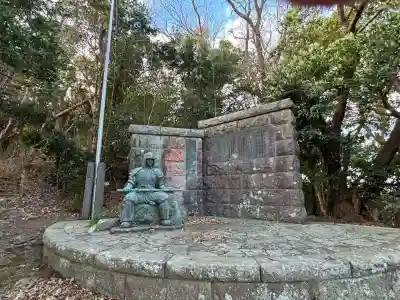諸口神社の{uncategorized: "未分類", other: "その他", undefined: "問題あり", building: "その他建物", grave: "お墓", sacred_gate: "鳥居", guardian: "狛犬", statue: "像", buddha: "仏像", history: "歴史", nature: "自然", garden: "庭園", animal: "動物", pagoda: "塔", temizu: "手水舎", mountain_gate: "山門・神門", sanctuary: "本殿・本堂", subordinate: "末社・摂社", art: "芸術", scenery: "景色", jizo: "地蔵", ema: "絵馬", goshuin: "御朱印", omikuji: "おみくじ", items: "授与品その他", amulet: "お守り", goshuincho: "御朱印帳", eats: "食事", festival: "お祭り", votive_dance: "神楽", shichigosan: "七五三参", wedding: "結婚式", experience: "体験その他", initially: "初詣", around: "周辺", anti_infection: "感染症対策"}