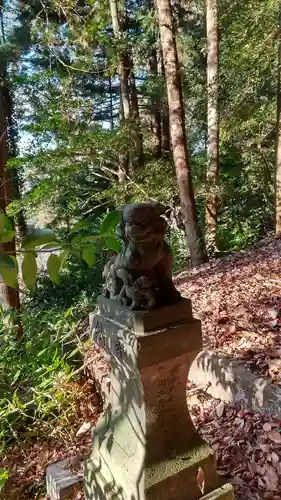 三祖神社（奥宮）の狛犬