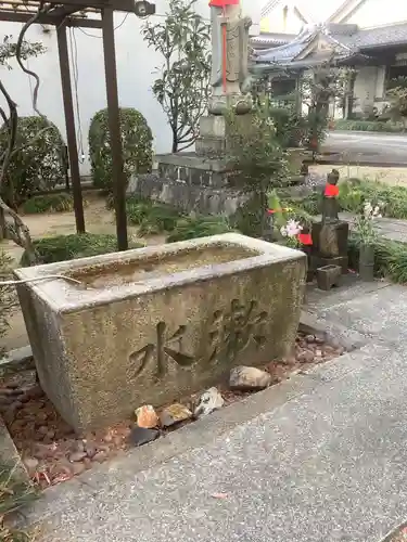 長松院の手水舎