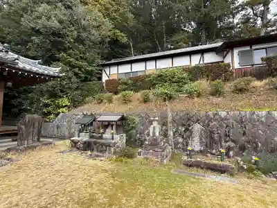 根聖院の{uncategorized: "未分類", other: "その他", undefined: "問題あり", building: "その他建物", grave: "お墓", sacred_gate: "鳥居", guardian: "狛犬", statue: "像", buddha: "仏像", history: "歴史", nature: "自然", garden: "庭園", animal: "動物", pagoda: "塔", temizu: "手水舎", mountain_gate: "山門・神門", sanctuary: "本殿・本堂", subordinate: "末社・摂社", art: "芸術", scenery: "景色", jizo: "地蔵", ema: "絵馬", goshuin: "御朱印", omikuji: "おみくじ", items: "授与品その他", amulet: "お守り", goshuincho: "御朱印帳", eats: "食事", festival: "お祭り", votive_dance: "神楽", shichigosan: "七五三参", wedding: "結婚式", experience: "体験その他", initially: "初詣", around: "周辺", anti_infection: "感染症対策"}