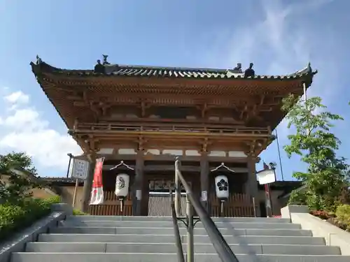 総持寺の山門