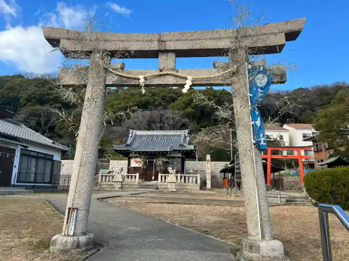 五宮神社の{uncategorized: "未分類", other: "その他", undefined: "問題あり", building: "その他建物", grave: "お墓", sacred_gate: "鳥居", guardian: "狛犬", statue: "像", buddha: "仏像", history: "歴史", nature: "自然", garden: "庭園", animal: "動物", pagoda: "塔", temizu: "手水舎", mountain_gate: "山門・神門", sanctuary: "本殿・本堂", subordinate: "末社・摂社", art: "芸術", scenery: "景色", jizo: "地蔵", ema: "絵馬", goshuin: "御朱印", omikuji: "おみくじ", items: "授与品その他", amulet: "お守り", goshuincho: "御朱印帳", eats: "食事", festival: "お祭り", votive_dance: "神楽", shichigosan: "七五三参", wedding: "結婚式", experience: "体験その他", initially: "初詣", around: "周辺", anti_infection: "感染症対策"}