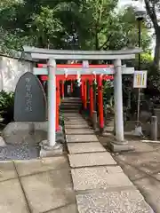 鳩森八幡神社の鳥居