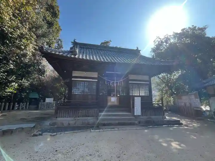 田中八幡神社の{uncategorized: "未分類", other: "その他", undefined: "問題あり", building: "その他建物", grave: "お墓", sacred_gate: "鳥居", guardian: "狛犬", statue: "像", buddha: "仏像", history: "歴史", nature: "自然", garden: "庭園", animal: "動物", pagoda: "塔", temizu: "手水舎", mountain_gate: "山門・神門", sanctuary: "本殿・本堂", subordinate: "末社・摂社", art: "芸術", scenery: "景色", jizo: "地蔵", ema: "絵馬", goshuin: "御朱印", omikuji: "おみくじ", items: "授与品その他", amulet: "お守り", goshuincho: "御朱印帳", eats: "食事", festival: "お祭り", votive_dance: "神楽", shichigosan: "七五三参", wedding: "結婚式", experience: "体験その他", initially: "初詣", around: "周辺", anti_infection: "感染症対策"}
