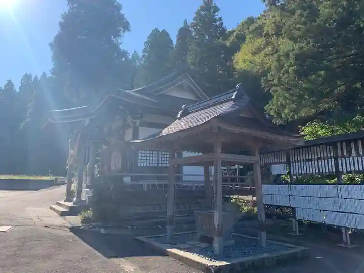 弁財天白龍王大権現の手水舎