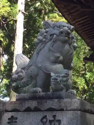 弓削神社の狛犬