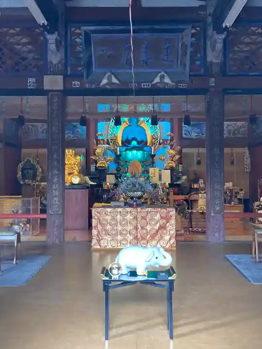 長福寿寺の本殿・本堂