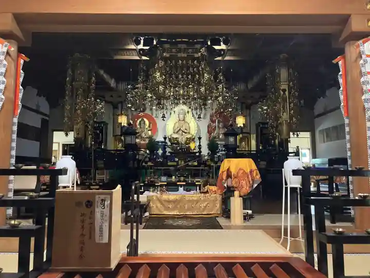 高野山寺の本殿・本堂