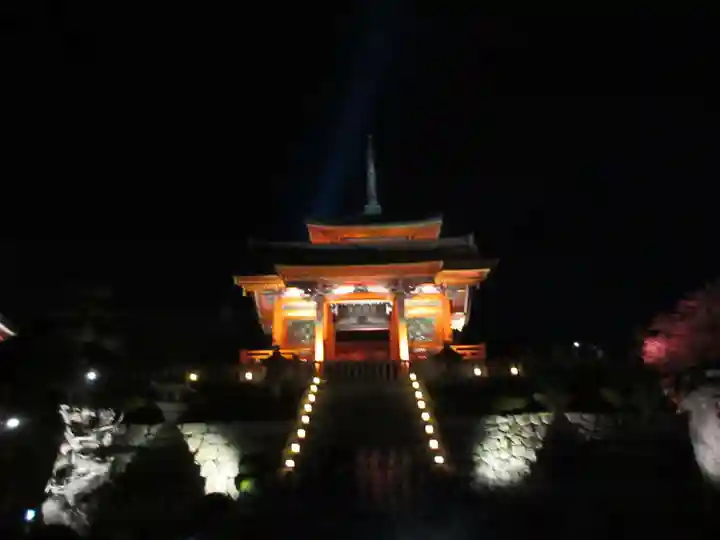 清水寺の山門・神門