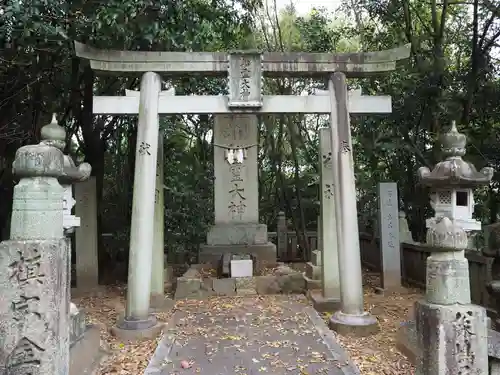 琴彈八幡宮の末社