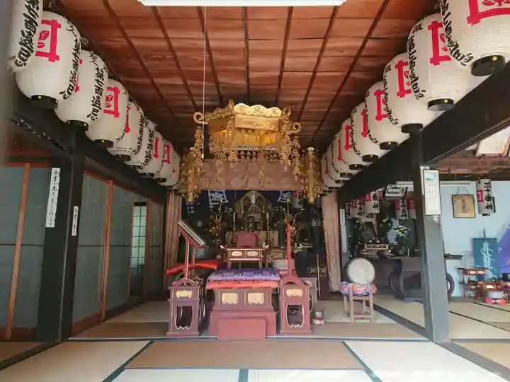 岩松寺の本殿・本堂