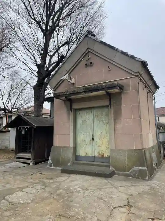 上小岩天祖神社の{uncategorized: "未分類", other: "その他", undefined: "問題あり", building: "その他建物", grave: "お墓", sacred_gate: "鳥居", guardian: "狛犬", statue: "像", buddha: "仏像", history: "歴史", nature: "自然", garden: "庭園", animal: "動物", pagoda: "塔", temizu: "手水舎", mountain_gate: "山門・神門", sanctuary: "本殿・本堂", subordinate: "末社・摂社", art: "芸術", scenery: "景色", jizo: "地蔵", ema: "絵馬", goshuin: "御朱印", omikuji: "おみくじ", items: "授与品その他", amulet: "お守り", goshuincho: "御朱印帳", eats: "食事", festival: "お祭り", votive_dance: "神楽", shichigosan: "七五三参", wedding: "結婚式", experience: "体験その他", initially: "初詣", around: "周辺", anti_infection: "感染症対策"}