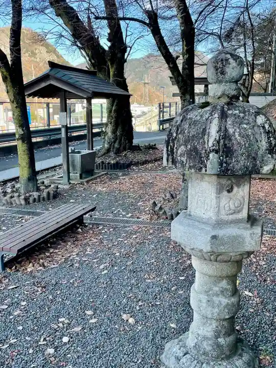 神明神社(山梨県)