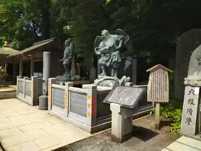 高尾山薬王院の像