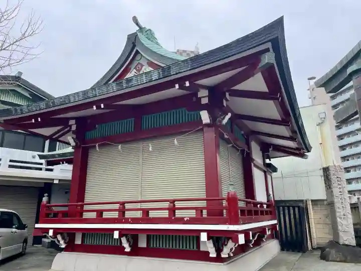 河原町稲荷神社の{uncategorized: "未分類", other: "その他", undefined: "問題あり", building: "その他建物", grave: "お墓", sacred_gate: "鳥居", guardian: "狛犬", statue: "像", buddha: "仏像", history: "歴史", nature: "自然", garden: "庭園", animal: "動物", pagoda: "塔", temizu: "手水舎", mountain_gate: "山門・神門", sanctuary: "本殿・本堂", subordinate: "末社・摂社", art: "芸術", scenery: "景色", jizo: "地蔵", ema: "絵馬", goshuin: "御朱印", omikuji: "おみくじ", items: "授与品その他", amulet: "お守り", goshuincho: "御朱印帳", eats: "食事", festival: "お祭り", votive_dance: "神楽", shichigosan: "七五三参", wedding: "結婚式", experience: "体験その他", initially: "初詣", around: "周辺", anti_infection: "感染症対策"}