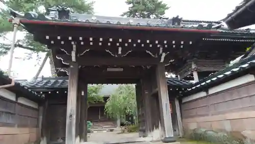 光専寺の山門