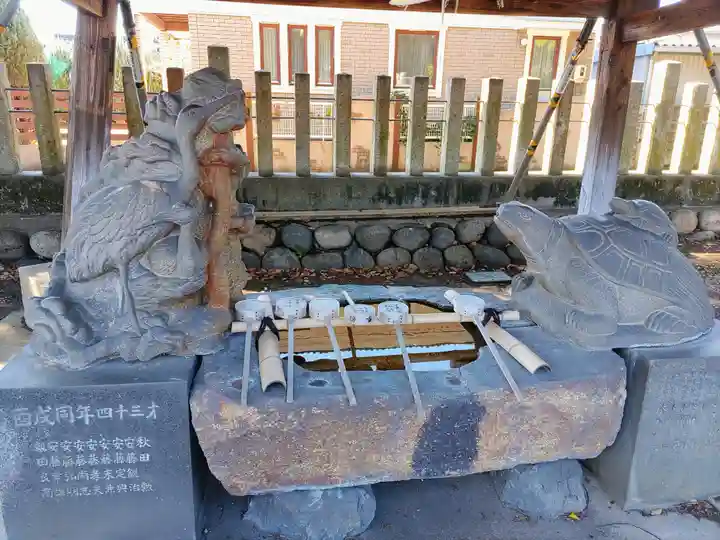 八所神社(八所社)の手水舎