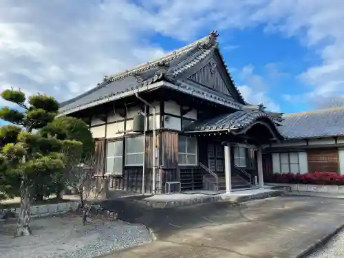 献忠寺の{uncategorized: "未分類", other: "その他", undefined: "問題あり", building: "その他建物", grave: "お墓", sacred_gate: "鳥居", guardian: "狛犬", statue: "像", buddha: "仏像", history: "歴史", nature: "自然", garden: "庭園", animal: "動物", pagoda: "塔", temizu: "手水舎", mountain_gate: "山門・神門", sanctuary: "本殿・本堂", subordinate: "末社・摂社", art: "芸術", scenery: "景色", jizo: "地蔵", ema: "絵馬", goshuin: "御朱印", omikuji: "おみくじ", items: "授与品その他", amulet: "お守り", goshuincho: "御朱印帳", eats: "食事", festival: "お祭り", votive_dance: "神楽", shichigosan: "七五三参", wedding: "結婚式", experience: "体験その他", initially: "初詣", around: "周辺", anti_infection: "感染症対策"}