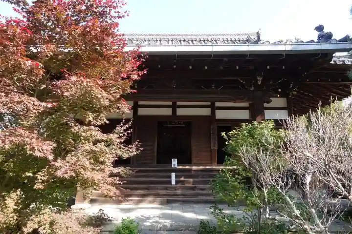 清凉寺の本殿・本堂