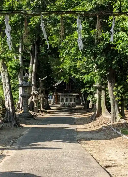 伊福部神社の{uncategorized: "未分類", other: "その他", undefined: "問題あり", building: "その他建物", grave: "お墓", sacred_gate: "鳥居", guardian: "狛犬", statue: "像", buddha: "仏像", history: "歴史", nature: "自然", garden: "庭園", animal: "動物", pagoda: "塔", temizu: "手水舎", mountain_gate: "山門・神門", sanctuary: "本殿・本堂", subordinate: "末社・摂社", art: "芸術", scenery: "景色", jizo: "地蔵", ema: "絵馬", goshuin: "御朱印", omikuji: "おみくじ", items: "授与品その他", amulet: "お守り", goshuincho: "御朱印帳", eats: "食事", festival: "お祭り", votive_dance: "神楽", shichigosan: "七五三参", wedding: "結婚式", experience: "体験その他", initially: "初詣", around: "周辺", anti_infection: "感染症対策"}