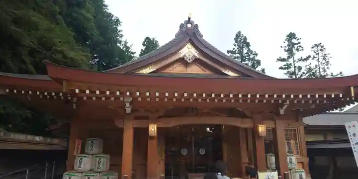 高麗神社の本殿・本堂