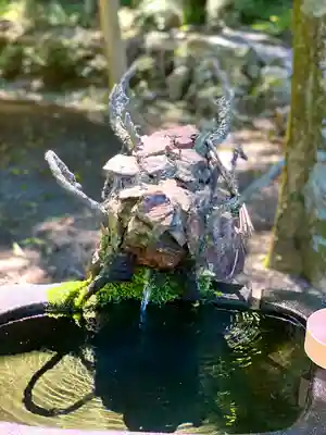 南宮神社の手水舎