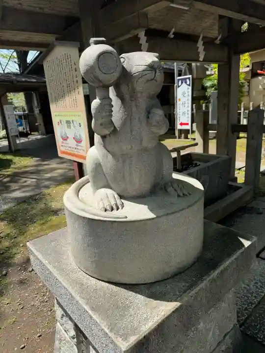 戸部杉山神社の{uncategorized: "未分類", other: "その他", undefined: "問題あり", building: "その他建物", grave: "お墓", sacred_gate: "鳥居", guardian: "狛犬", statue: "像", buddha: "仏像", history: "歴史", nature: "自然", garden: "庭園", animal: "動物", pagoda: "塔", temizu: "手水舎", mountain_gate: "山門・神門", sanctuary: "本殿・本堂", subordinate: "末社・摂社", art: "芸術", scenery: "景色", jizo: "地蔵", ema: "絵馬", goshuin: "御朱印", omikuji: "おみくじ", items: "授与品その他", amulet: "お守り", goshuincho: "御朱印帳", eats: "食事", festival: "お祭り", votive_dance: "神楽", shichigosan: "七五三参", wedding: "結婚式", experience: "体験その他", initially: "初詣", around: "周辺", anti_infection: "感染症対策"}