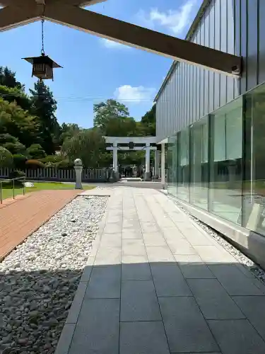 金蛇水神社の{uncategorized: "未分類", other: "その他", undefined: "問題あり", building: "その他建物", grave: "お墓", sacred_gate: "鳥居", guardian: "狛犬", statue: "像", buddha: "仏像", history: "歴史", nature: "自然", garden: "庭園", animal: "動物", pagoda: "塔", temizu: "手水舎", mountain_gate: "山門・神門", sanctuary: "本殿・本堂", subordinate: "末社・摂社", art: "芸術", scenery: "景色", jizo: "地蔵", ema: "絵馬", goshuin: "御朱印", omikuji: "おみくじ", items: "授与品その他", amulet: "お守り", goshuincho: "御朱印帳", eats: "食事", festival: "お祭り", votive_dance: "神楽", shichigosan: "七五三参", wedding: "結婚式", experience: "体験その他", initially: "初詣", around: "周辺", anti_infection: "感染症対策"}