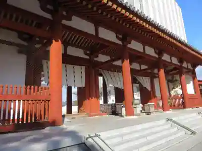 薬師寺の山門・神門
