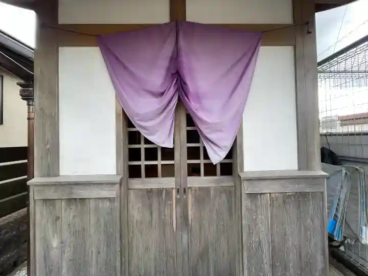 野村地蔵堂の{uncategorized: "未分類", other: "その他", undefined: "問題あり", building: "その他建物", grave: "お墓", sacred_gate: "鳥居", guardian: "狛犬", statue: "像", buddha: "仏像", history: "歴史", nature: "自然", garden: "庭園", animal: "動物", pagoda: "塔", temizu: "手水舎", mountain_gate: "山門・神門", sanctuary: "本殿・本堂", subordinate: "末社・摂社", art: "芸術", scenery: "景色", jizo: "地蔵", ema: "絵馬", goshuin: "御朱印", omikuji: "おみくじ", items: "授与品その他", amulet: "お守り", goshuincho: "御朱印帳", eats: "食事", festival: "お祭り", votive_dance: "神楽", shichigosan: "七五三参", wedding: "結婚式", experience: "体験その他", initially: "初詣", around: "周辺", anti_infection: "感染症対策"}