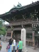 題経寺(柴又帝釈天)の山門・神門